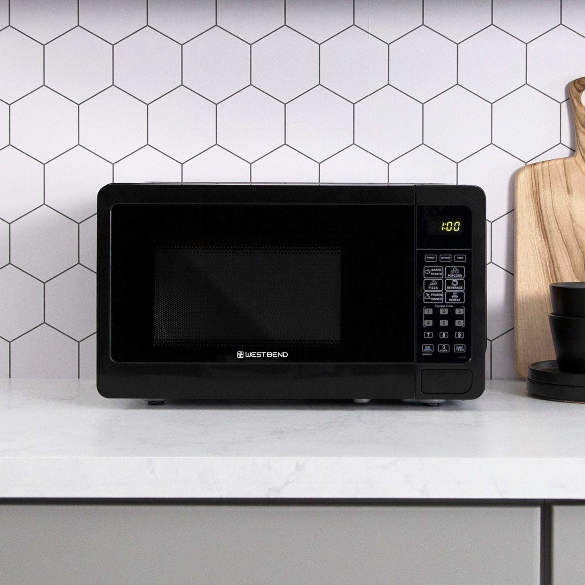 West Bend 0.7 cu. ft. Microwave Oven - Image 3